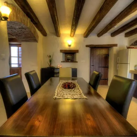 Дом отдыха Istrien Traditionelles Steinhaus 5 By Interhome Kotli