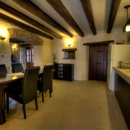 Дом отдыха Istrien Traditionelles Steinhaus 5 By Interhome Kotli